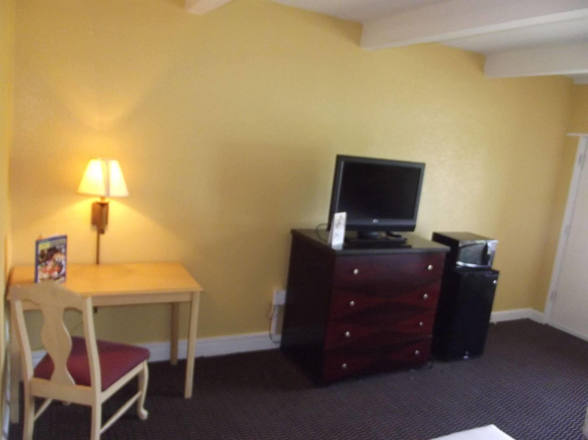 Ambassadors Inn & Suites Virginia Beach Esterno foto