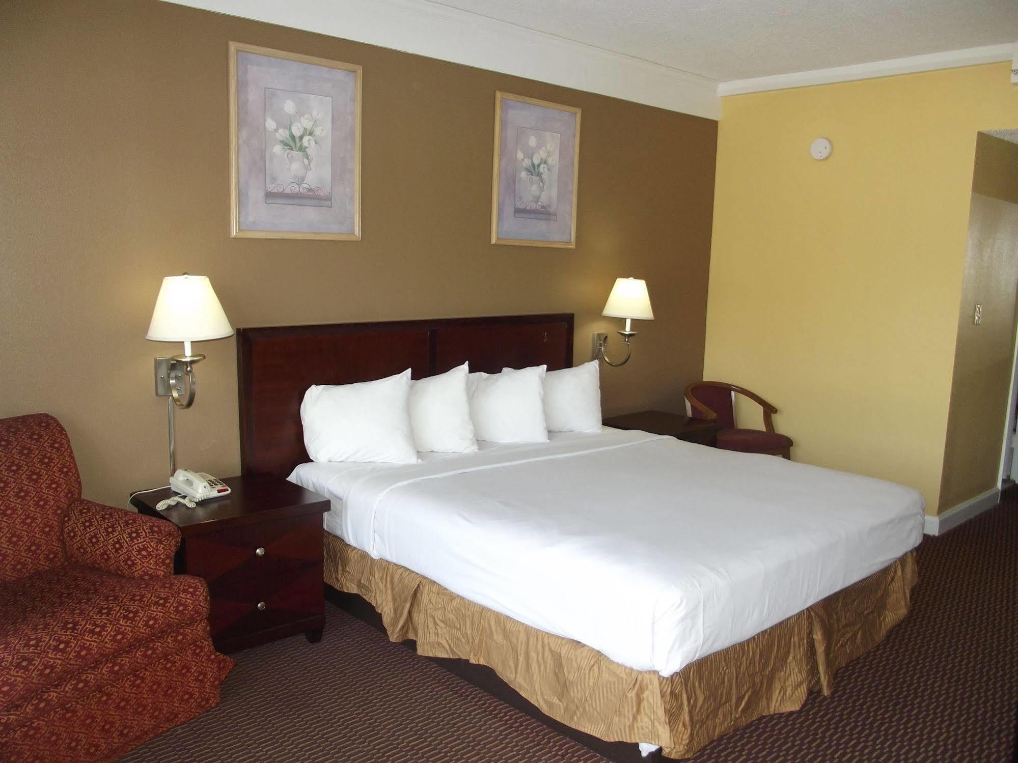 Ambassadors Inn & Suites Virginia Beach Esterno foto