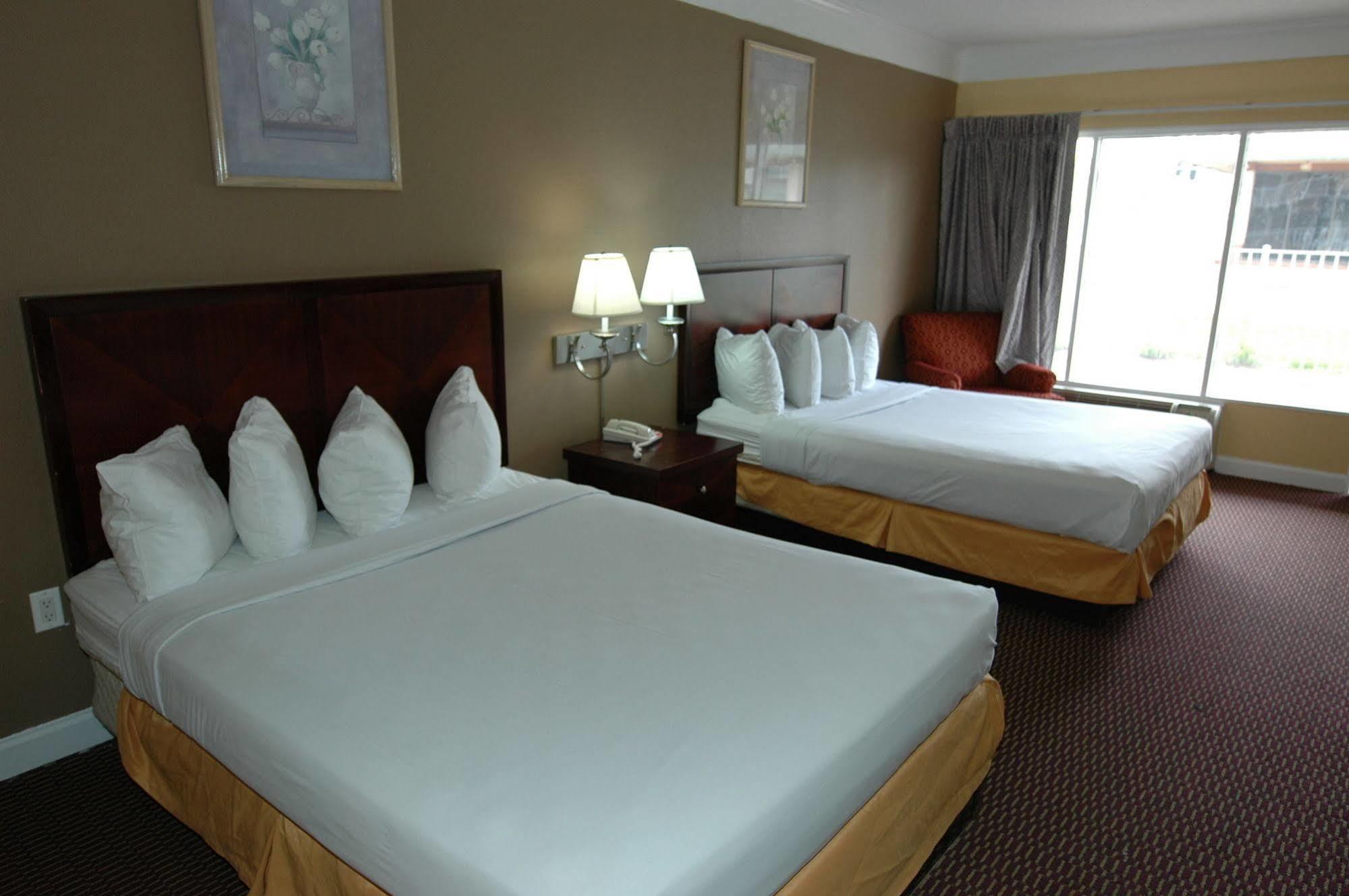 Ambassadors Inn & Suites Virginia Beach Esterno foto