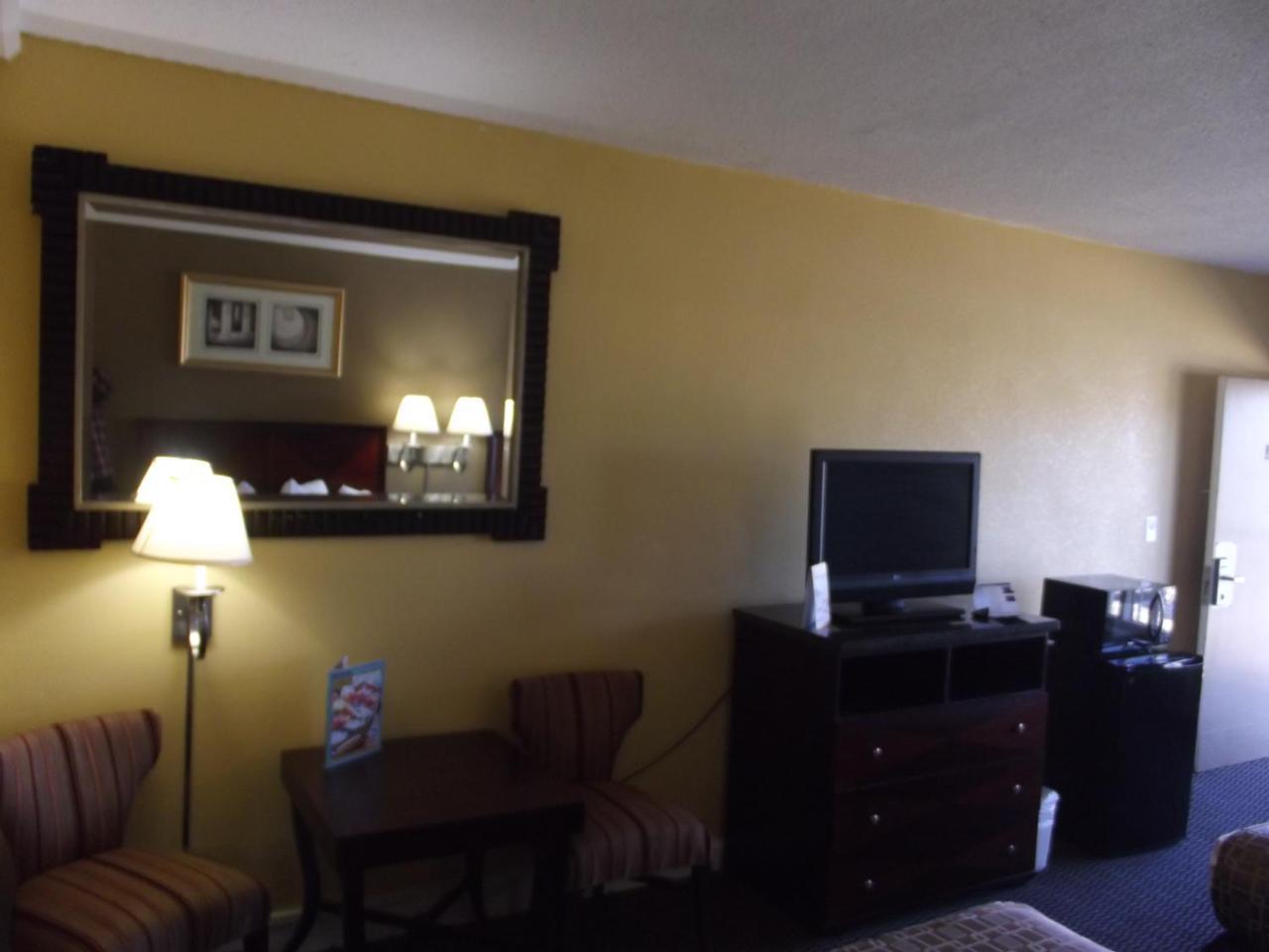 Ambassadors Inn & Suites Virginia Beach Esterno foto