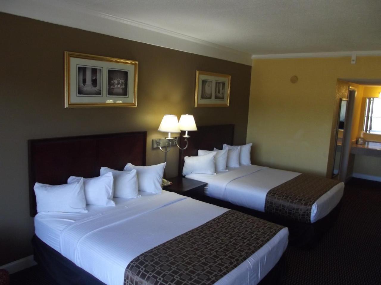 Ambassadors Inn & Suites Virginia Beach Esterno foto