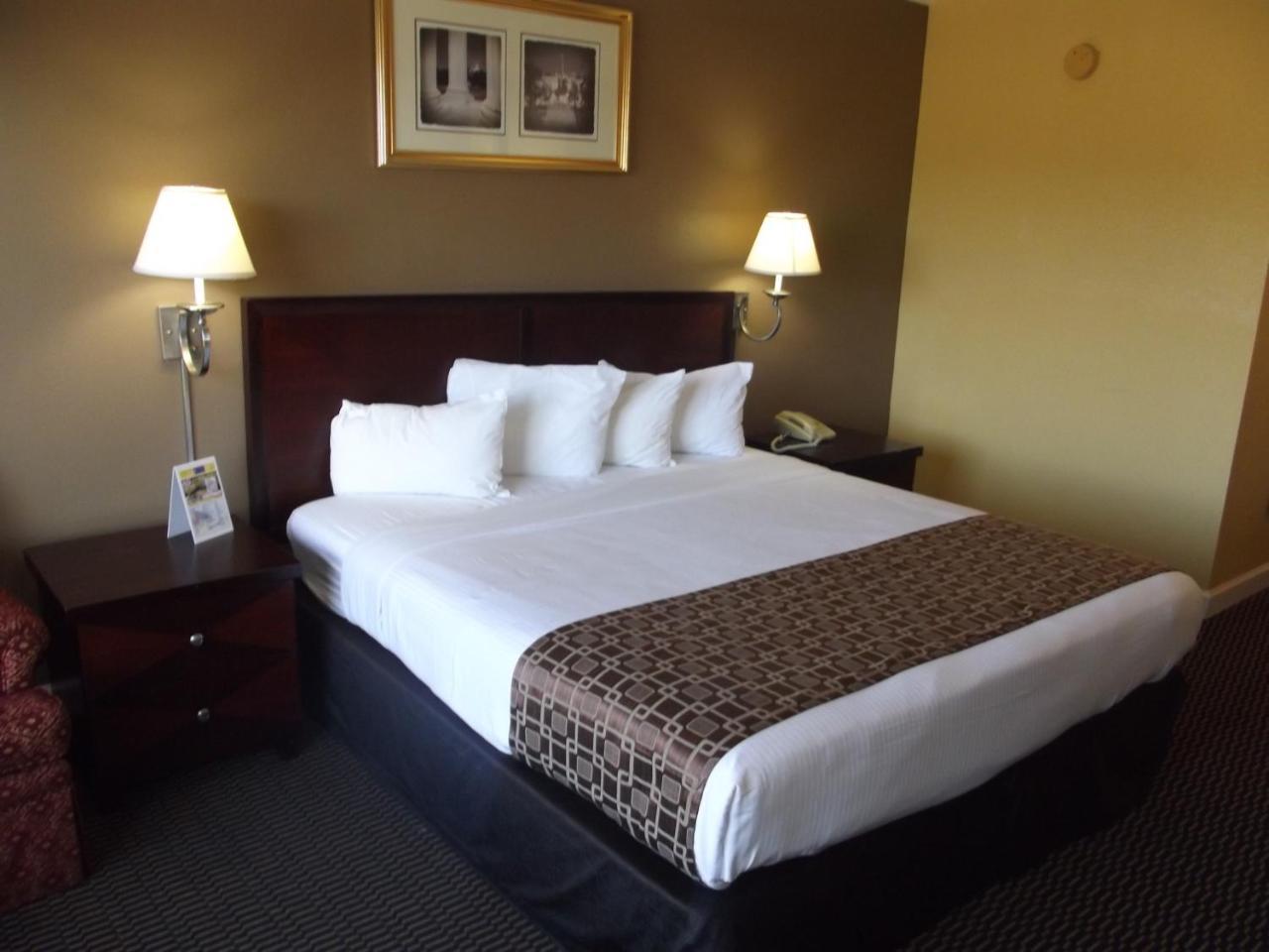 Ambassadors Inn & Suites Virginia Beach Esterno foto