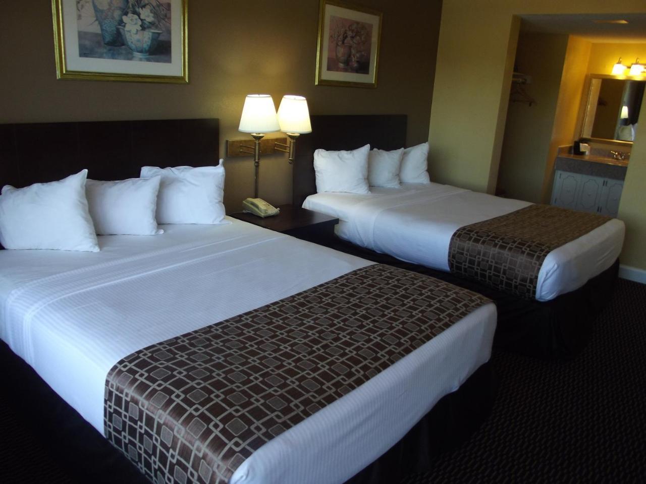 Ambassadors Inn & Suites Virginia Beach Esterno foto